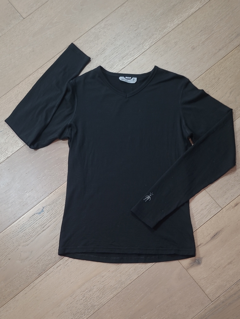 Smartwool Base Layer Women's sz M Black Merino Wool V-neck Long Sleeve